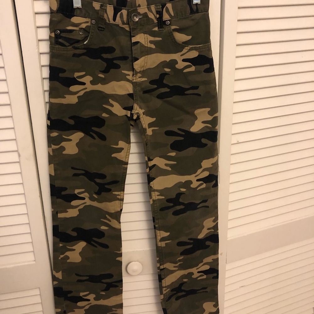 Boys camo pants